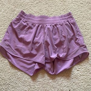 Lululemon Hotty Hot Low Rise Short